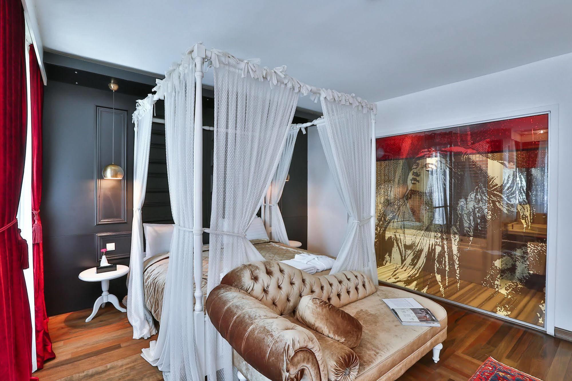 Senatus - Special Class Hotel Istanboel